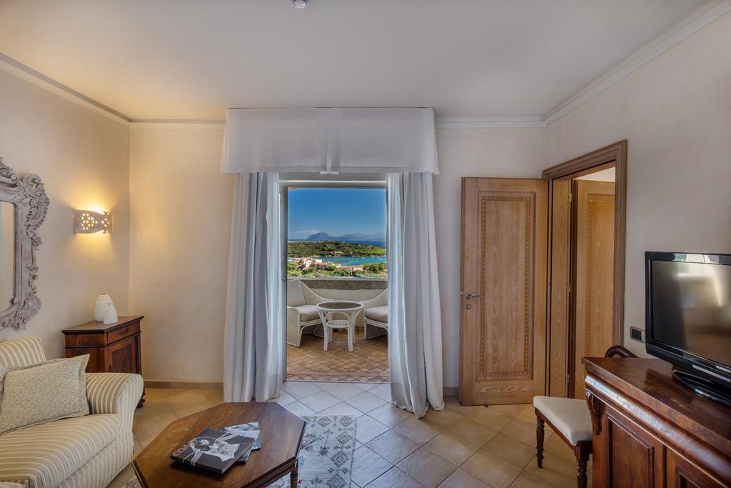 Petra Bianca Hotel Porto Cervo Exterior photo