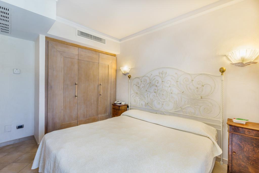 Petra Bianca Hotel Porto Cervo Exterior photo