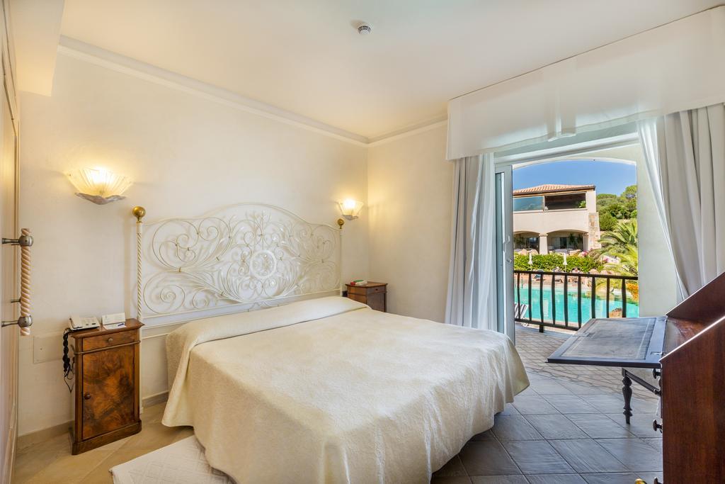 Petra Bianca Hotel Porto Cervo Exterior photo